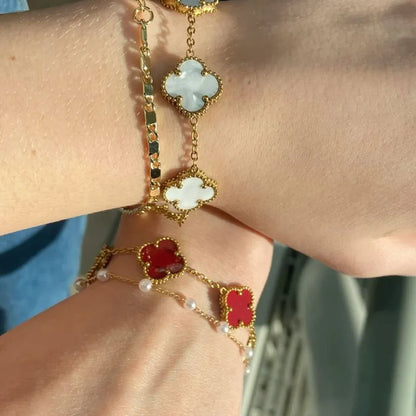 Pulsera Trébol Baño de Oro 18K – Buena Suerte, Elegancia y Estilo - Tiendas La Gran Latina