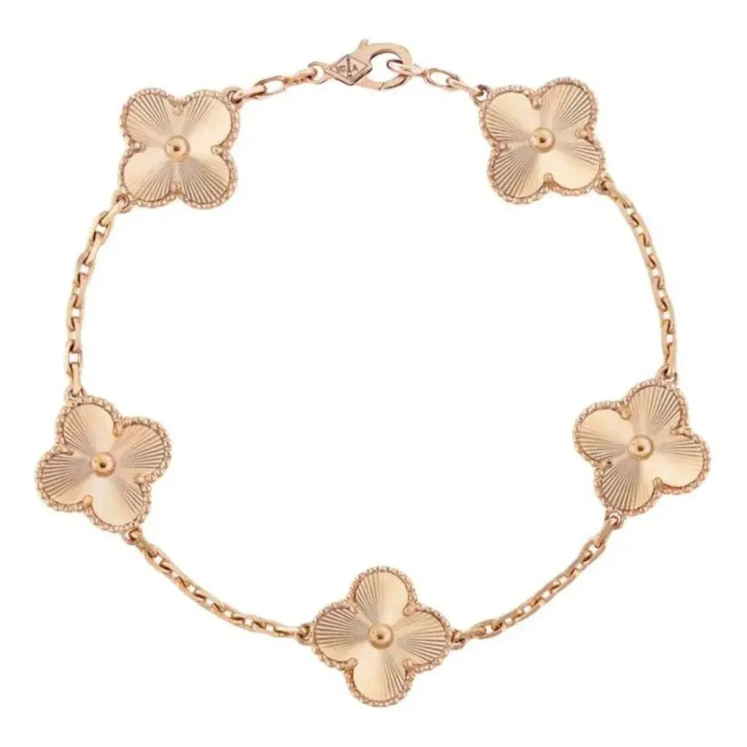 Pulsera Trébol Baño de Oro 18K – Buena Suerte, Elegancia y Estilo - Tiendas La Gran Latina