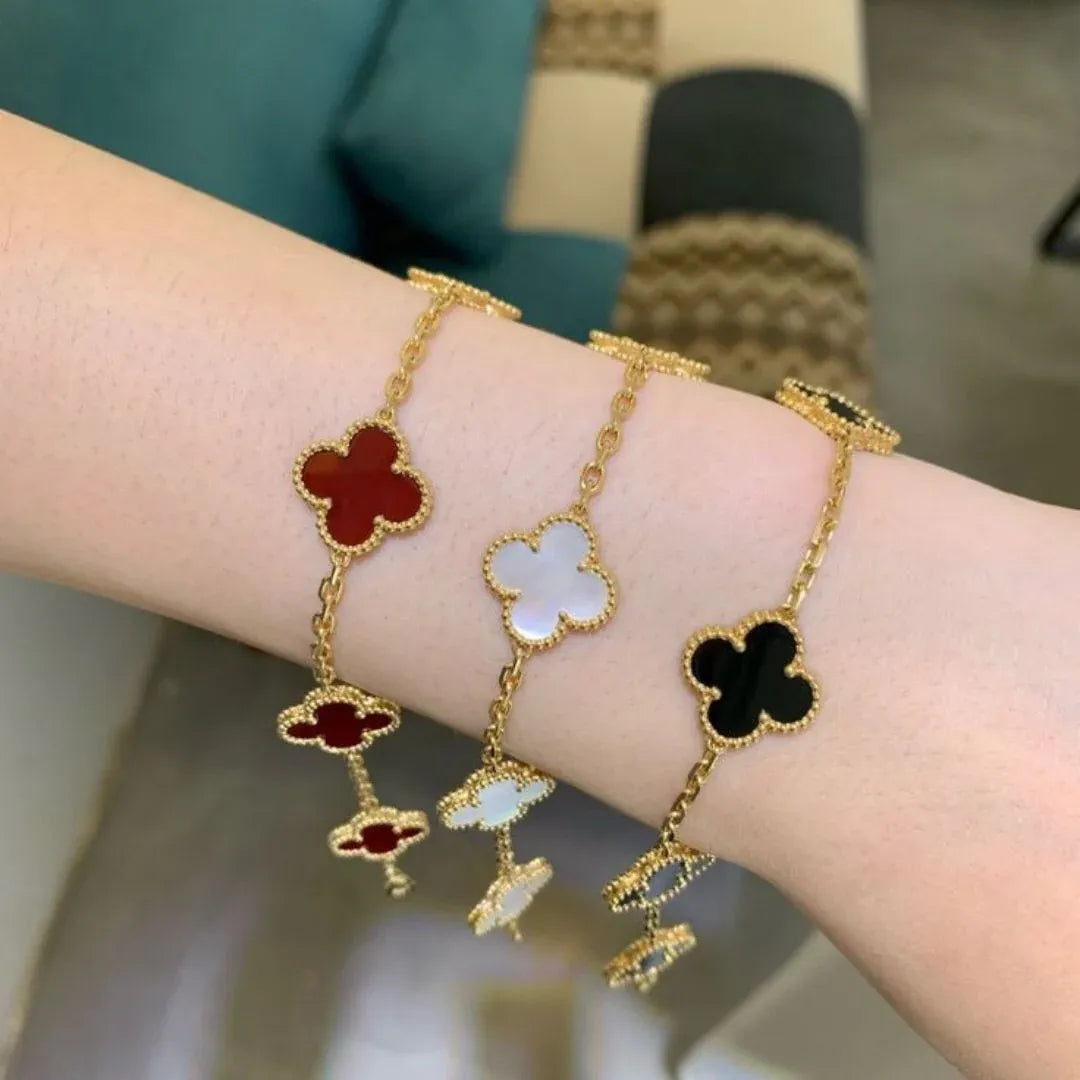 Pulsera Trébol Baño de Oro 18K – Buena Suerte, Elegancia y Estilo - Tiendas La Gran Latina